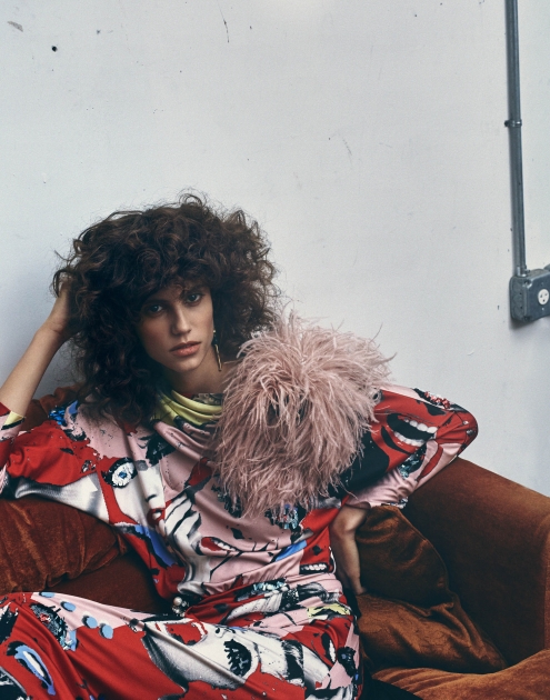 NYC fashion photographer director Hunter and Gatti Vogue Mexico Antonina Petkovic sofa