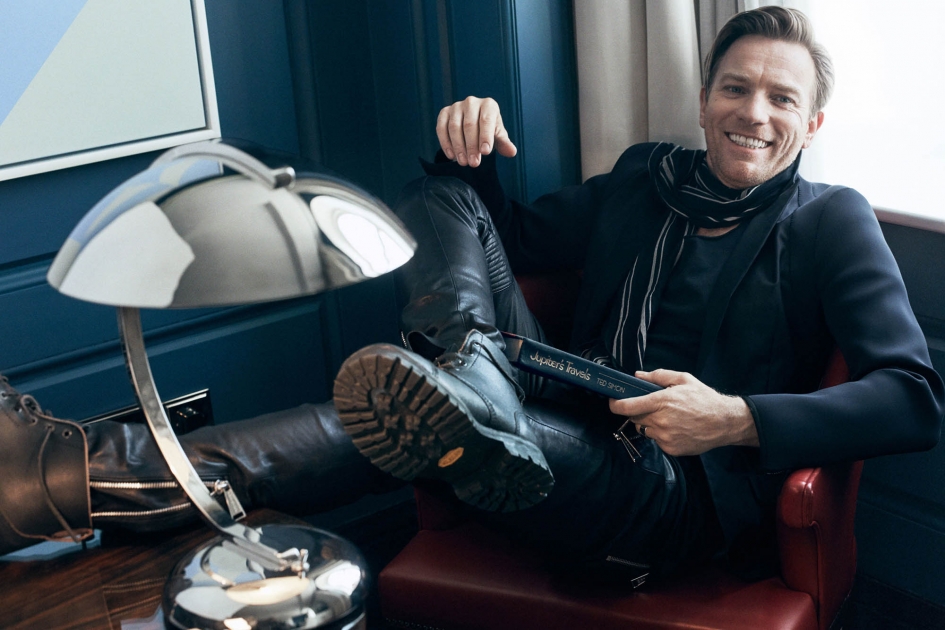 NYC fashion photographer director Hunter and Gatti Ewan McGregor Actor GQ Germany Living room