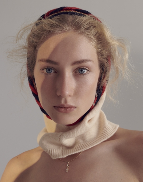 Fashion Photographer Director NYC Andreas Ortner Instyle Jewelry Blonde Girl With Hat Beauty