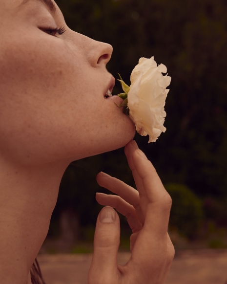 Fashion Photographer Director NYC Andreas Ortner Vogue Bellezza Flower Beauty