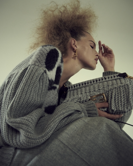 Fashion Photographer Andreas Ortner Fendi x Dolcevita Knitted Sweater Grey Fashion Women