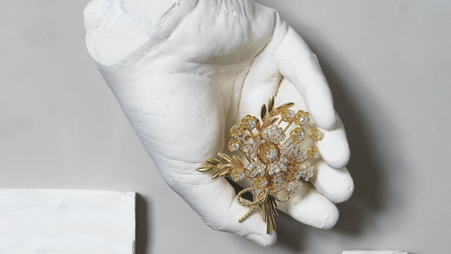 Still Life Photographer Armin Zogbaum My Lux Book by Park Hyatt Zurich Beyer A Jewelry